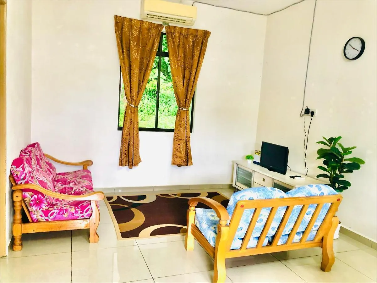 Homestay D'Art Container Balik Pulau 0*,